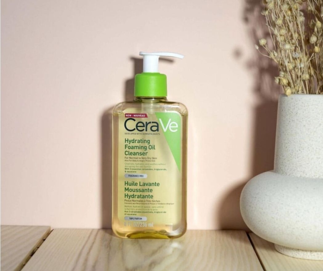 فوم شستشوی روغنی سراوی Cerave حاوی آبرسان پوست خشک و خیلی خشک